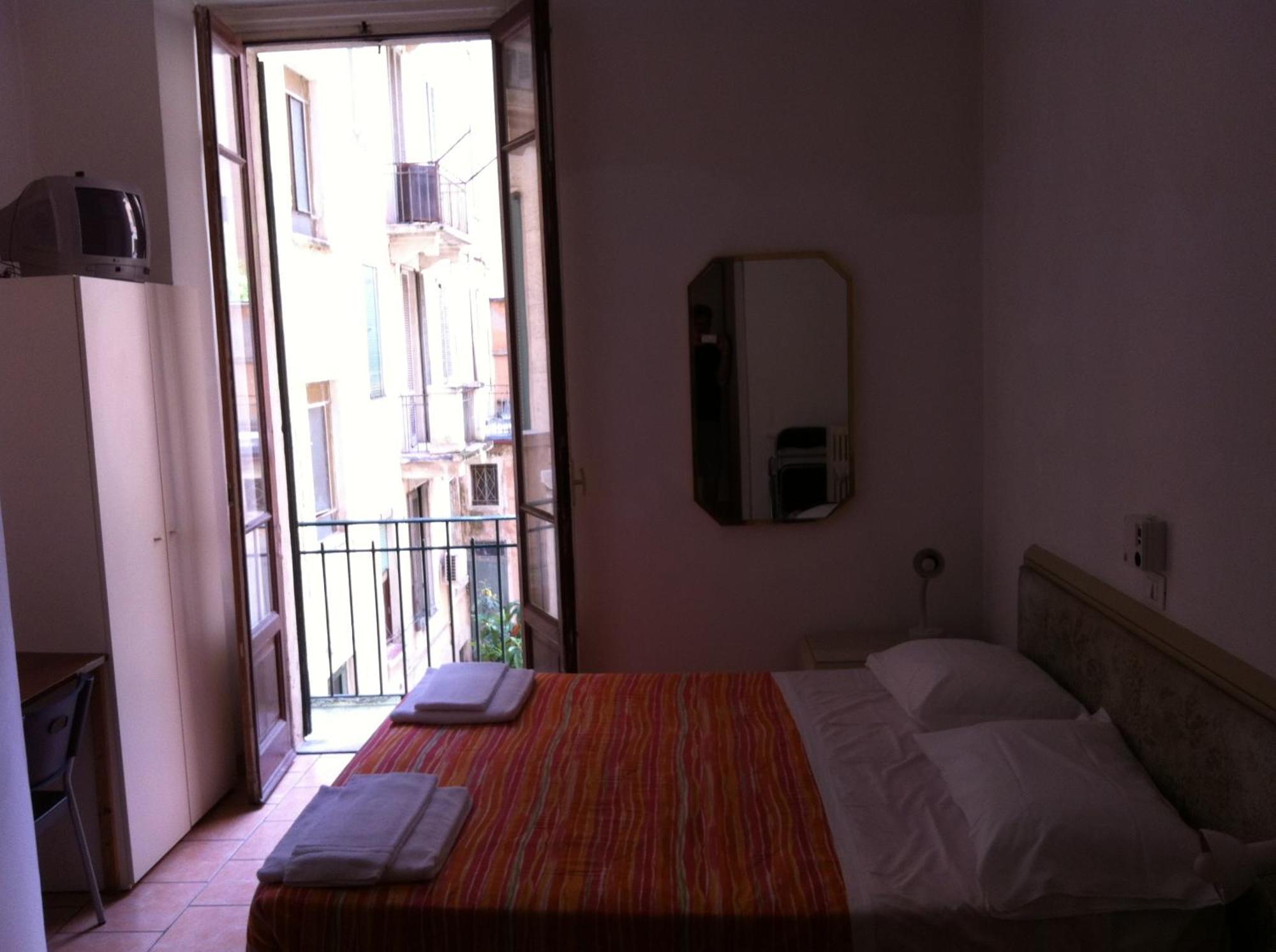 Hotel Gambara Milan Exterior photo